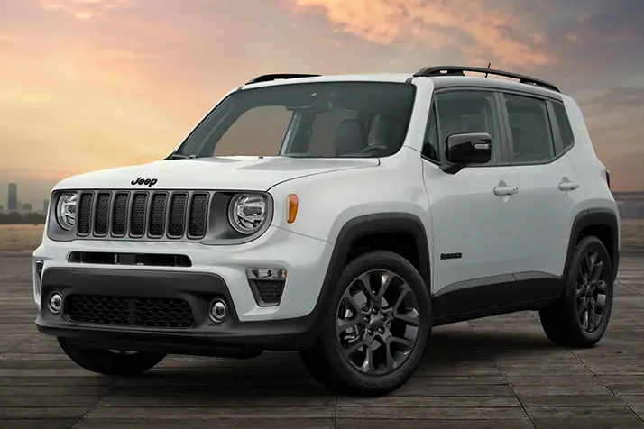 Vue trois quart du Jeep Renegade Hybride