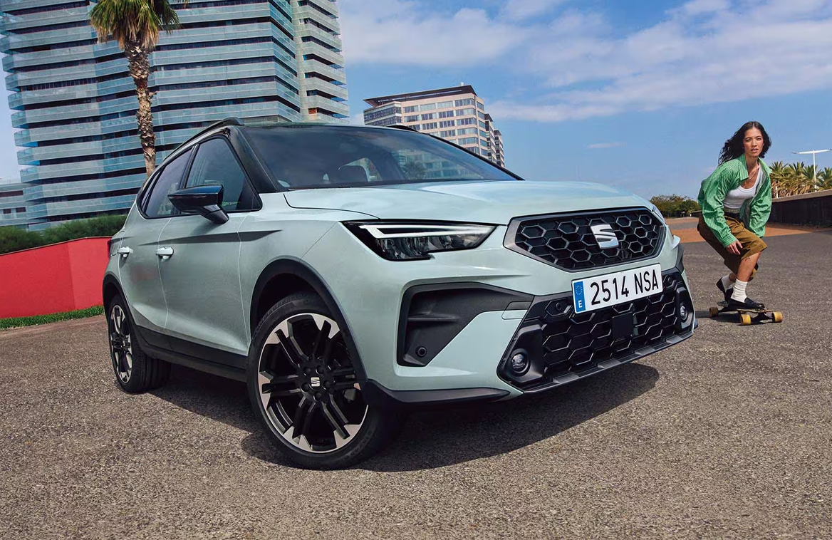 Tableau de bord numérique et volant multifonction du Seat Arona 2026